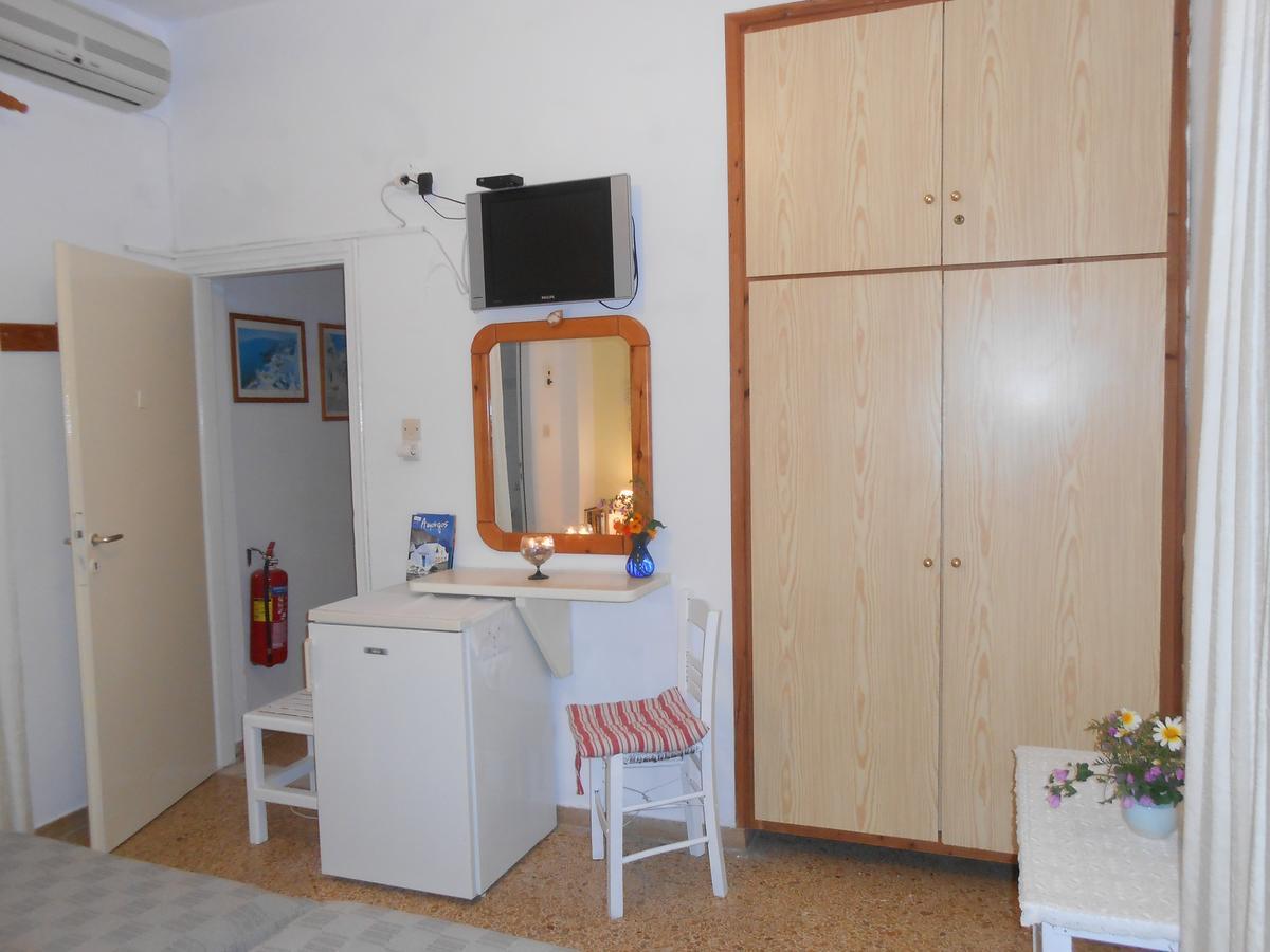 Angeliki Pension Katápola Exterior foto