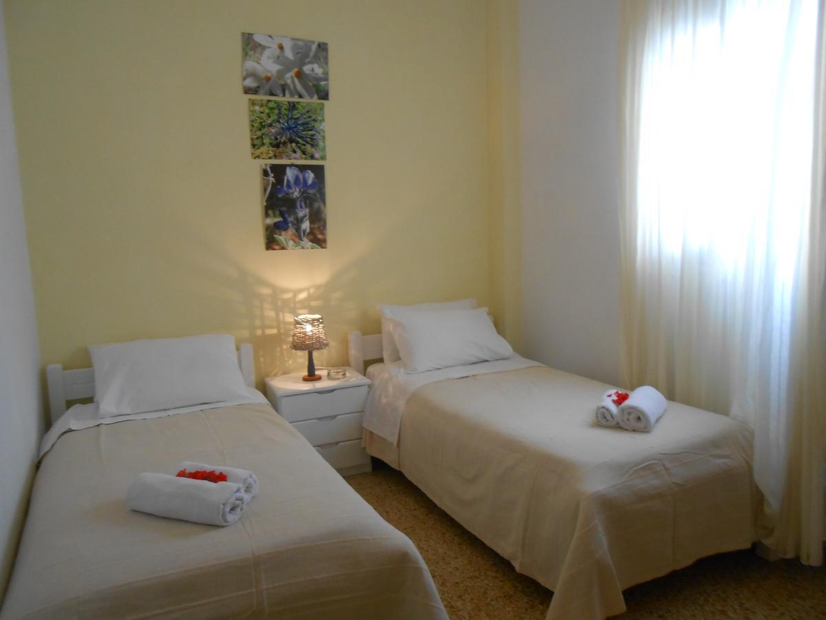 Angeliki Pension Katápola Exterior foto